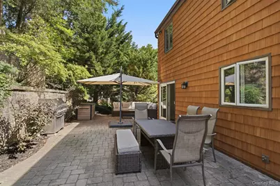 29 Vineyard Road, Huntington, NY 11743 - Photo 31