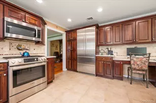 18 S Plaza, Amityville, NY 11701 - Photo 15