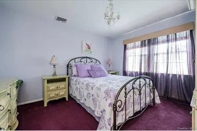 18 South Plaza, Amityville, NY 11701 - Photo 23