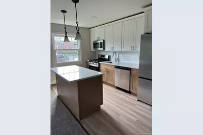 460 Old Town Road #18i, Port Jefferson Station, NY 11776 - Photo 3