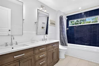 162 Manhasset Woods Road, Manhasset, NY 11030 - Photo 27