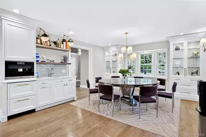 162 Manhasset Woods Road, Manhasset, NY 11030 - Photo 17