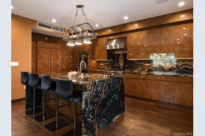 2151 Shore Boulevard, Astoria, NY 11105 - Photo 15