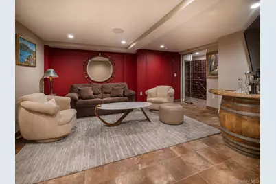 2151 Shore Boulevard, Astoria, NY 11105 - Photo 33