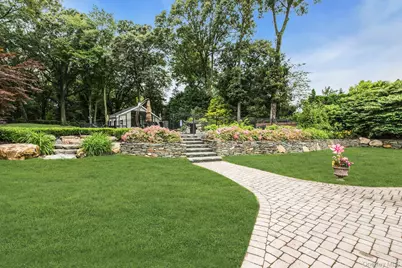 135 Round Swamp Road, Huntington, NY 11743 - Photo 45
