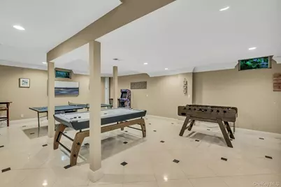 135 Round Swamp Road, Huntington, NY 11743 - Photo 41