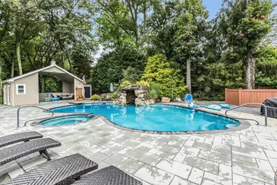 135 Round Swamp Road, Huntington, NY 11743 - Photo 47