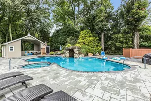135 Round Swamp Rd, Huntington, NY 11743 - Photo 47