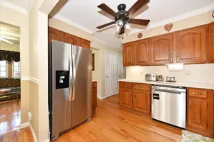 167 N Suffolk Ave, Massapequa, NY 11758 - Photo 15