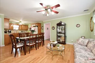 167 N Suffolk Ave, Massapequa, NY 11758 - Photo 21