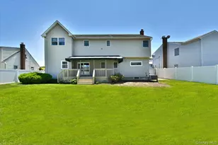 167 N Suffolk Ave, Massapequa, NY 11758 - Photo 35