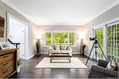 11 Stuart Court, Hampton Bays, NY 11946 - Photo 7