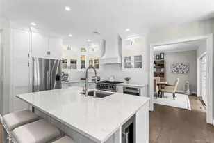 11 Stuart Ct, Hampton Bays, NY 11946 - Photo 5