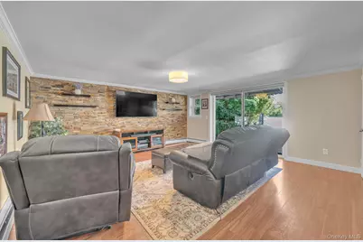 46 Audrey Road, Westbury, NY 11590 - Photo 5