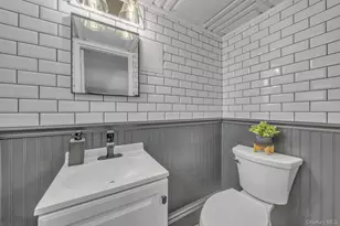 46 Audrey Rd, Westbury, NY 11590 - Photo 15