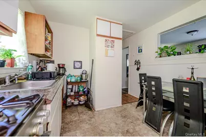 1380 Brooklyn Boulevard, Bay Shore, NY 11706 - Photo 5