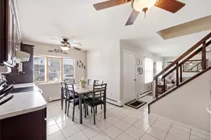 31 Sherwood Rd, Levittown, NY 11756 - Photo 17