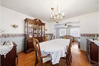 31 Sherwood Road, Levittown, NY 11756 - Photo 11