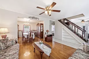 31 Sherwood Rd, Levittown, NY 11756 - Photo 7