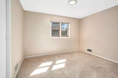 185 Pinewood Road, Hartsdale, NY 10530 - Photo 11