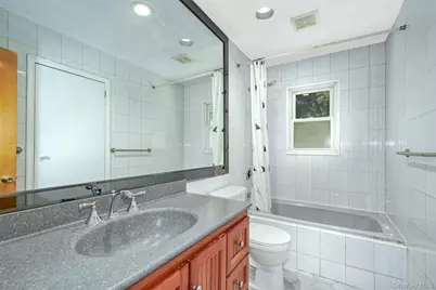 185 Pinewood Road, Hartsdale, NY 10530 - Photo 15