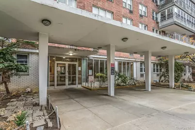 138-10 Franklin Avenue #9J, Flushing, NY 11355 - Photo 3