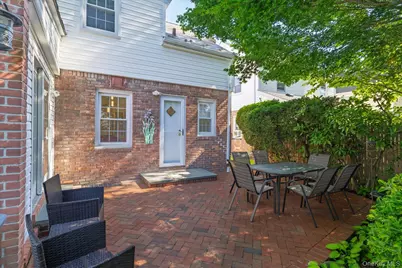108 Muirfield Road, Rockville Centre, NY 11570 - Photo 15