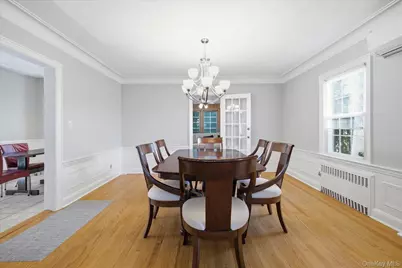 108 Muirfield Road, Rockville Centre, NY 11570 - Photo 5