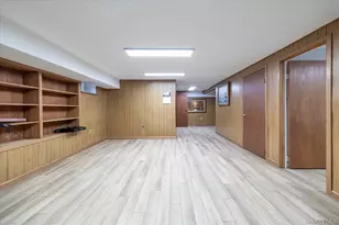 108 Muirfield Rd, Rockville Centre, NY 11570 - Photo 11