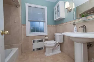108 Muirfield Rd, Rockville Centre, NY 11570 - Photo 13
