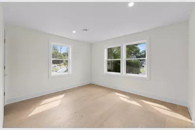 86 E 13th Street, South Huntington, NY 11746 - Photo 13