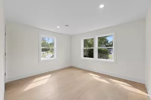 86 E 13th St, South Huntington, NY 11746 - Photo 13