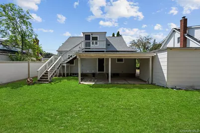 86 E 13th Street, South Huntington, NY 11746 - Photo 3