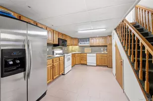 77 Grand St, Elmont, NY 11003 - Photo 21