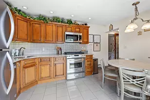 77 Grand St, Elmont, NY 11003 - Photo 9