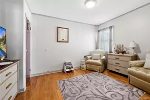 77 Grand St, Elmont, NY 11003 - Photo 11