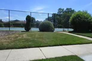 110 Theodore Dr, Coram, NY 11727 - Photo 9