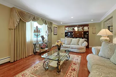 32 Sandstone Trail, New City, NY 10956 - Photo 5