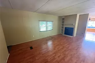 20 Tanglewood Park Dr, Marlboro, NY 12542 - Photo 5