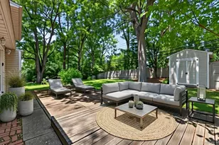 89 Beaumont Dr, Plainview, NY 11803 - Photo 35