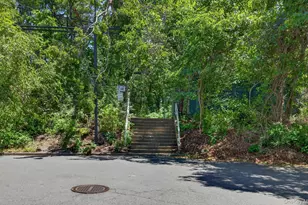 89 Beaumont Dr, Plainview, NY 11803 - Photo 41