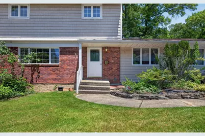 89 Beaumont Drive, Plainview, NY 11803 - Photo 5