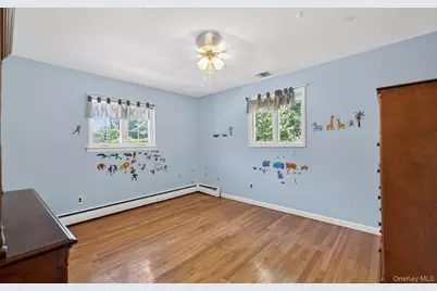 89 Beaumont Drive, Plainview, NY 11803 - Photo 27