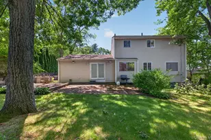 89 Beaumont Dr, Plainview, NY 11803 - Photo 39