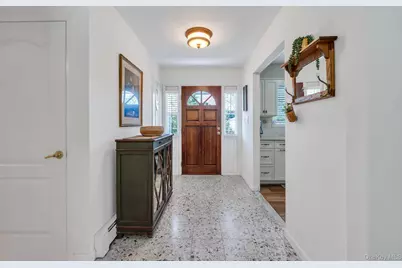 3 Laura Court, Nesconset, NY 11767 - Photo 5