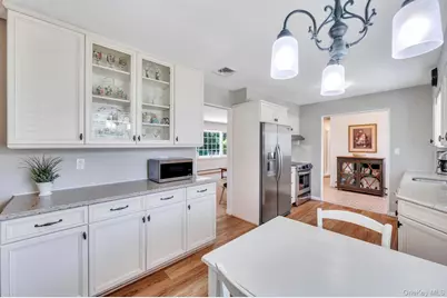 3 Laura Court, Nesconset, NY 11767 - Photo 9