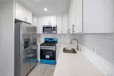 21704 135th Avenue, Springfield Gardens, NY 11413 - Photo 13