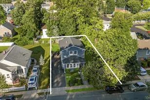 244 Sheridan St, Westbury, NY 11590 - Photo 3
