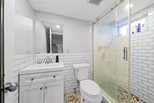 244 Sheridan St, Westbury, NY 11590 - Photo 21