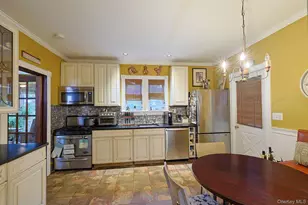 8 Bartlett St, Ellenville, NY 12428 - Photo 13